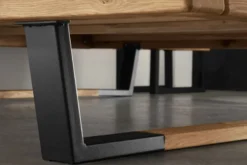 817 Bett aus Holzbalken