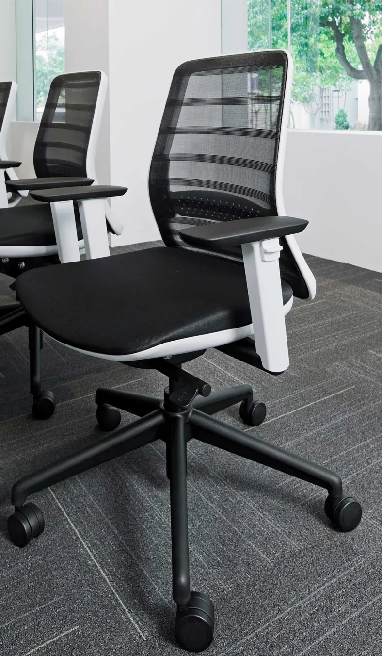 Koplus Tonique ergonomischer Bürosessel schwarz mit vielen Funktionen