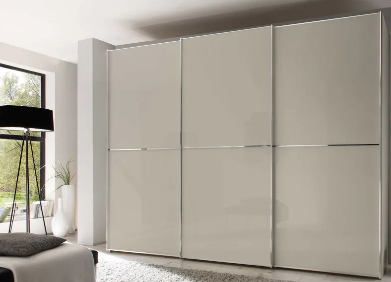 Staud Sinfonie Schwebetürenschrank Glastüren