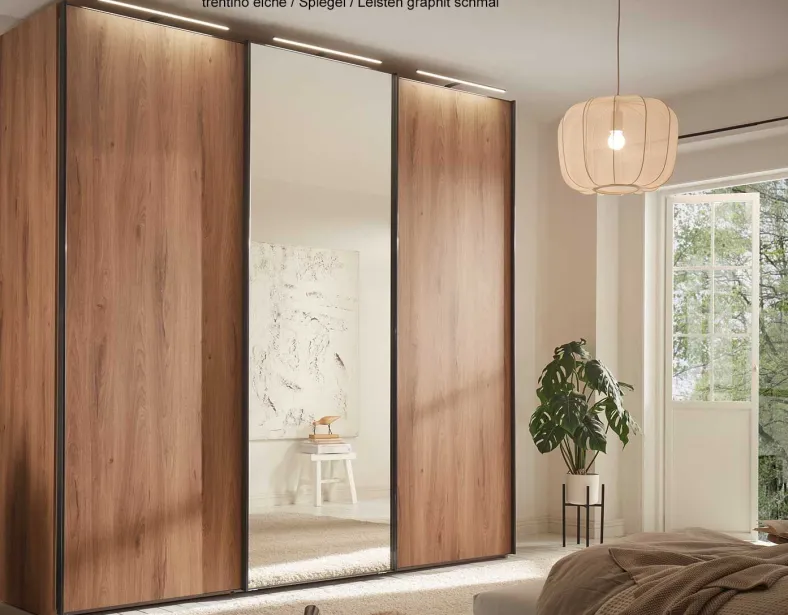 Staud Sinfonie Schwebetürenschrank mit Spiegel