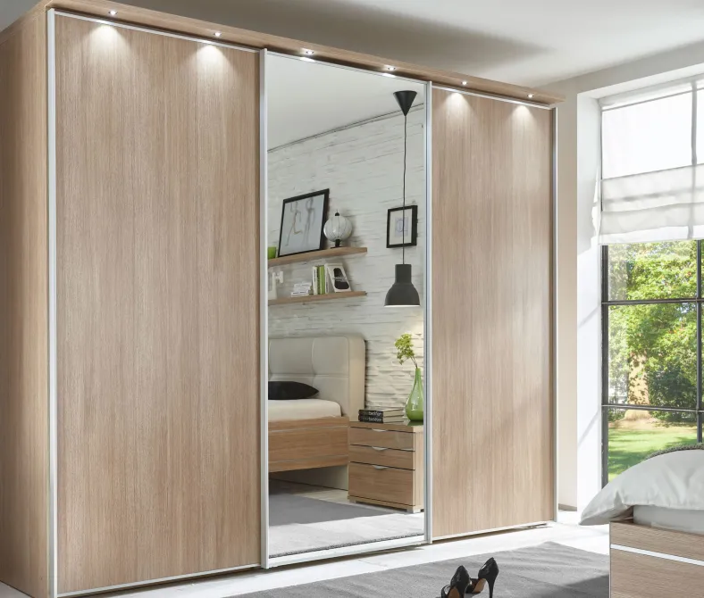 Staud Sinfonie Schwebetürenschrank mit Spiegel