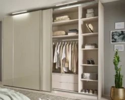 Staud Sonett Schwebetürenschrank mit Spiegel